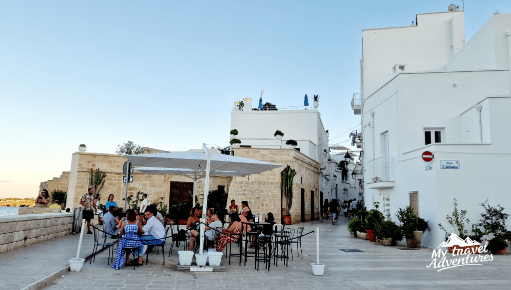 МОНОПОЛИ – ЗАБЕЛЕЖИТЕЛНОСТИ, МЕСТНА ХРАНА И&nbsp;ИСТОРИЯ